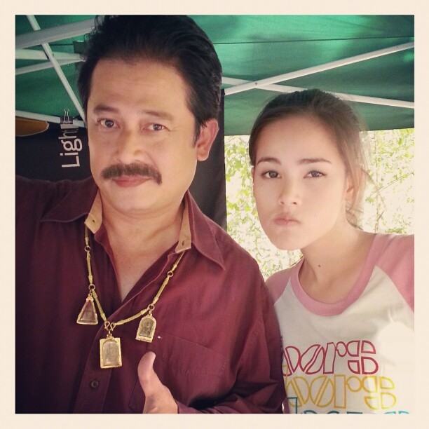 ญาญ่า อุรัสยา กับลุคสุดห้าว ในละคร ดาวเรือง