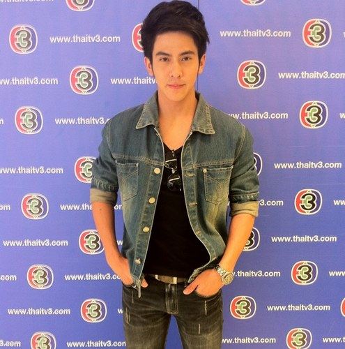 หนุ่มอำนาจเจริญ