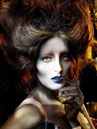 แปลก ทึ่ง ตะลึง เสียว ไปกับ Illamasqua - เมคอัพขั้นเทพจากเกาะอังกฤษ