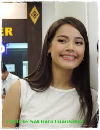 ชอบ ใหม่ ชอบ ญาญ่า
