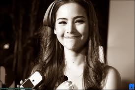 ชอบ ใหม่ ชอบ ญาญ่า
