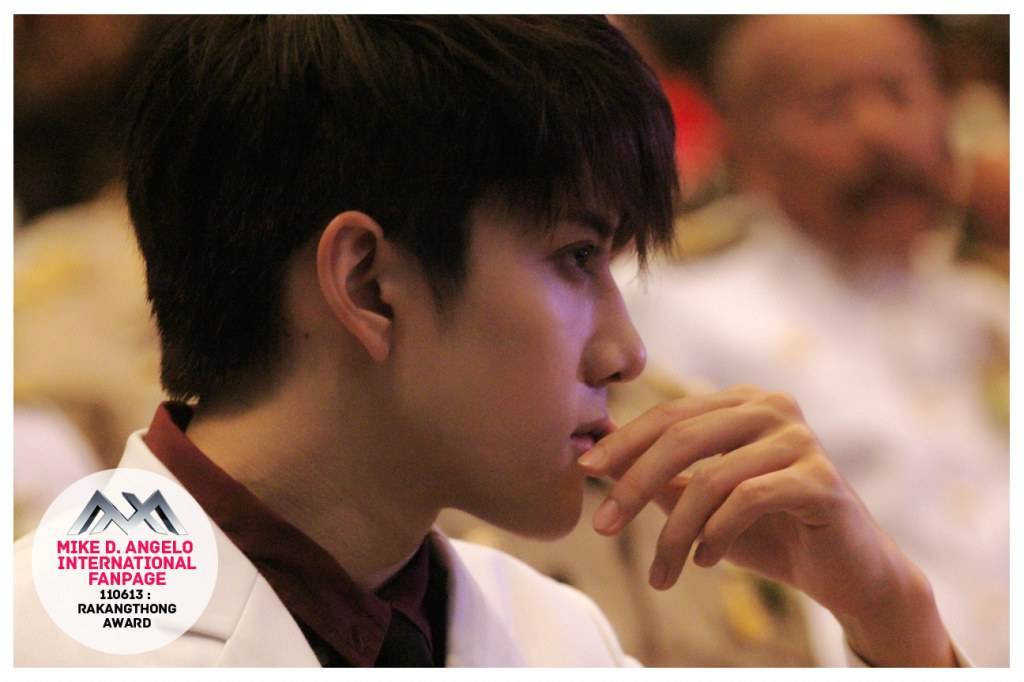 “ขวัญ อุษามณี - ไมค์ พิรัชต์ คว้าบุคคลตัวอย่างรางวัล “ระฆังทอง”