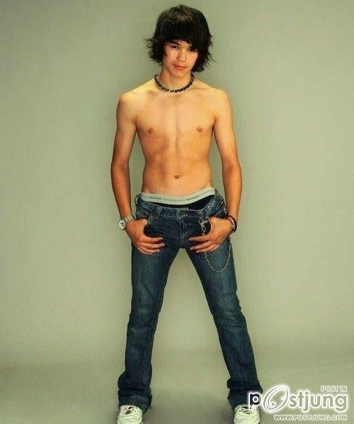 Boo Boo Stewart หมาป่าน้อย จาก ทไวไลท์