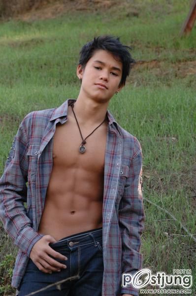 Boo Boo Stewart หมาป่าน้อย จาก ทไวไลท์