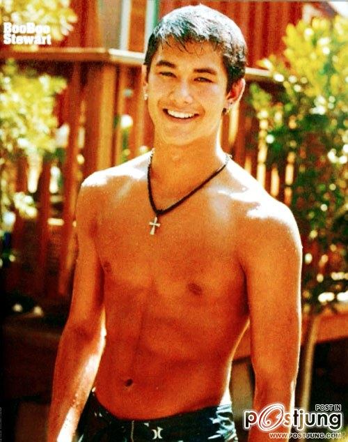 Boo Boo Stewart หมาป่าน้อย จาก ทไวไลท์