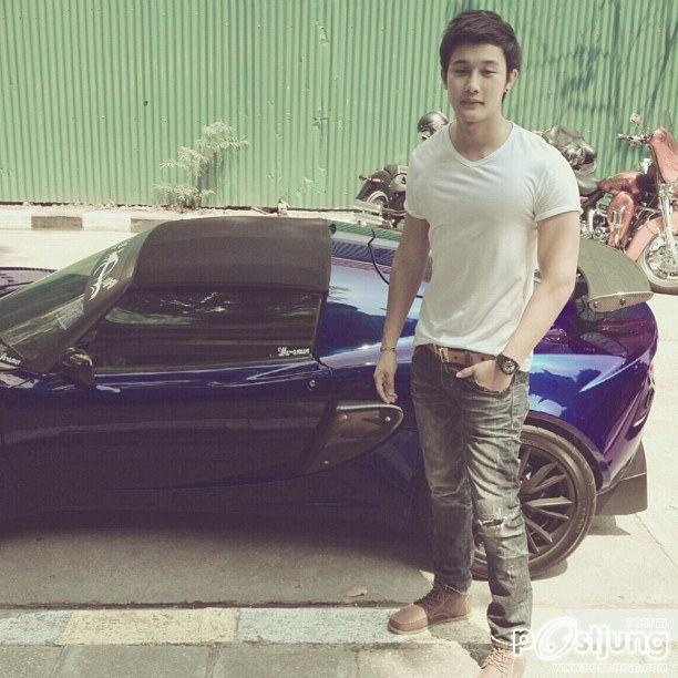 หนุ่มตี๋หล่อหุ่นดี หวานใจคนใหม่? ของ นุ๊ก สุทธิดา