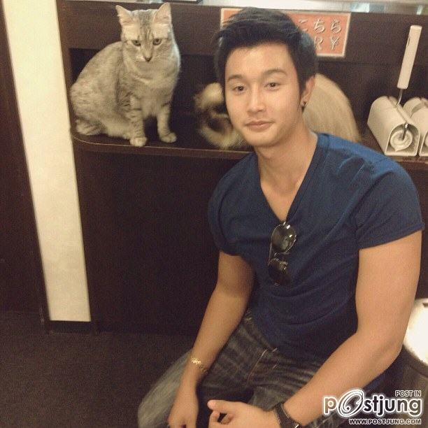 หนุ่มตี๋หล่อหุ่นดี หวานใจคนใหม่? ของ นุ๊ก สุทธิดา