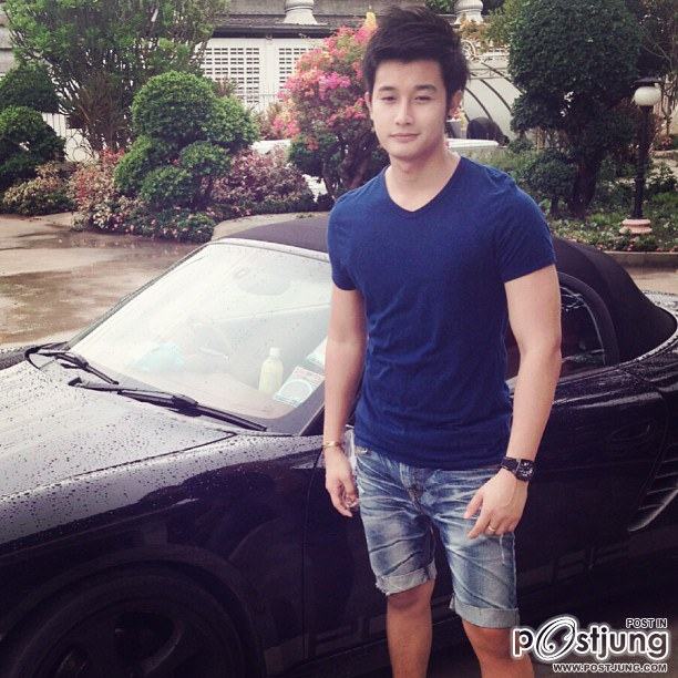 หนุ่มตี๋หล่อหุ่นดี หวานใจคนใหม่? ของ นุ๊ก สุทธิดา