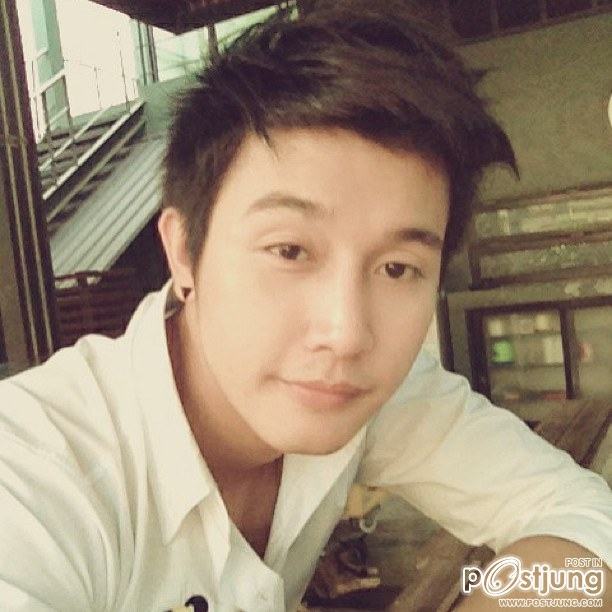 หนุ่มตี๋หล่อหุ่นดี หวานใจคนใหม่? ของ นุ๊ก สุทธิดา