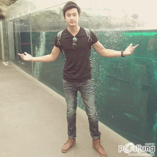 หนุ่มตี๋หล่อหุ่นดี หวานใจคนใหม่? ของ นุ๊ก สุทธิดา