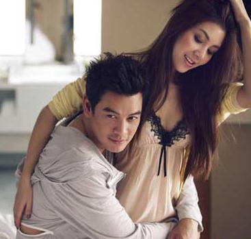 วุ้นเส้นควงชาคริตนั่งบีทีเอส!!