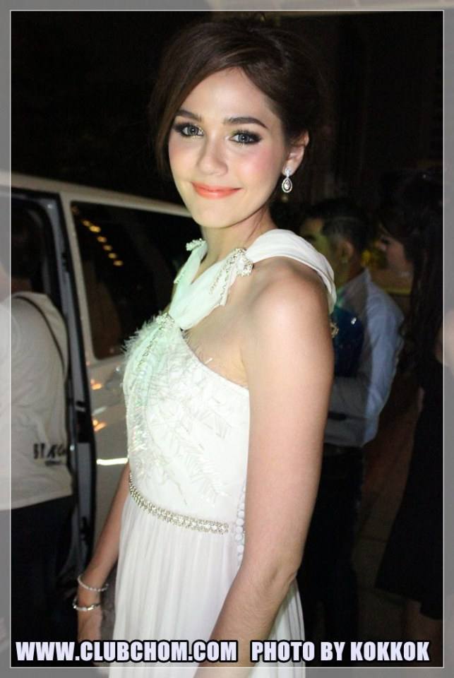 ชมพู่ อารยา