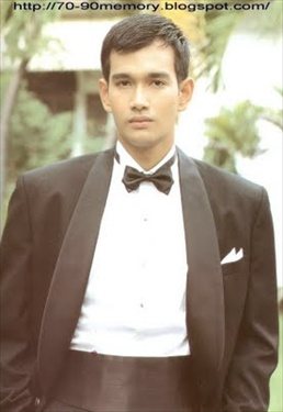 เอกรัตน์ สารสุข...อดีตพระหน้าเข้ม หน้าไทย สุดหล่อ