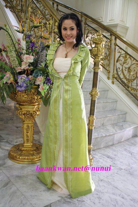 ภาพขวัญ อุษามณี ในฟ้าจรดทราย