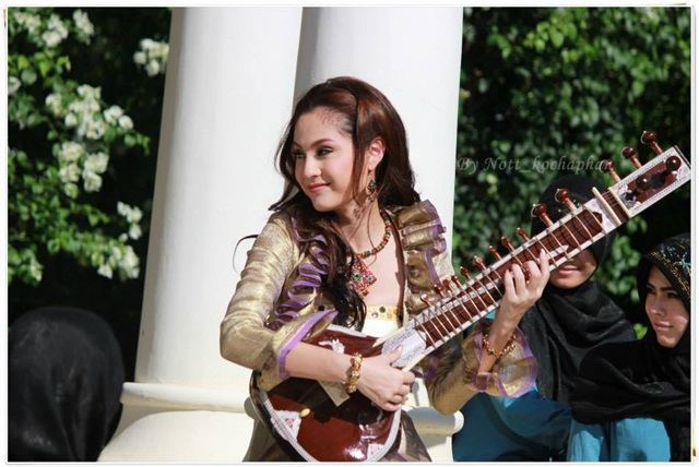ภาพขวัญ อุษามณี ในฟ้าจรดทราย