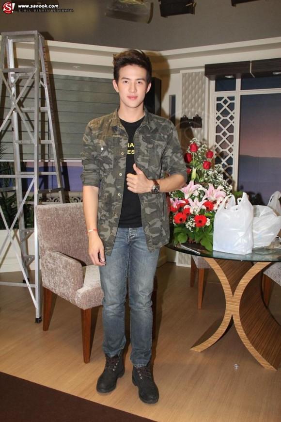 รับน้องใหม่ &ldquo;เจมส์ มาร์&rdquo; โดนฉายา &ldquo;ดาราหน้าเงิน&rdquo;