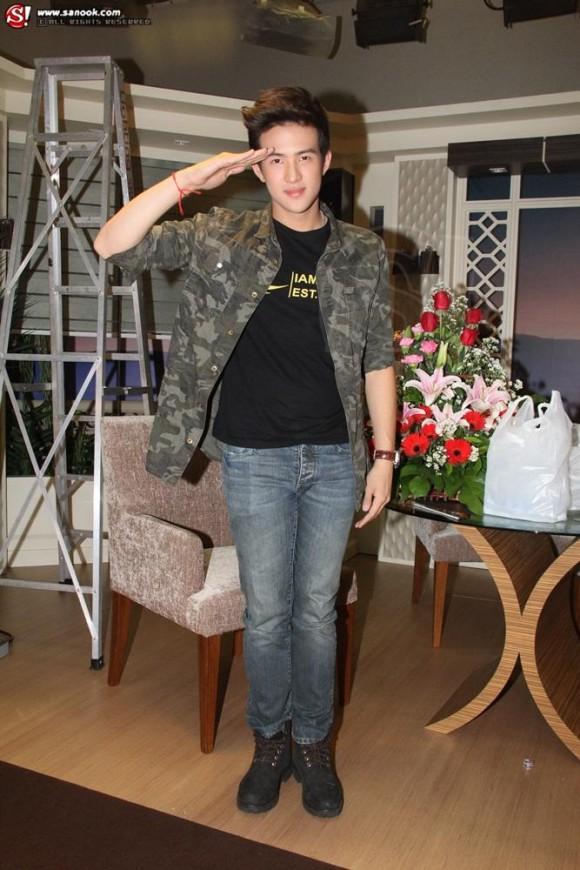 รับน้องใหม่ &ldquo;เจมส์ มาร์&rdquo; โดนฉายา &ldquo;ดาราหน้าเงิน&rdquo;