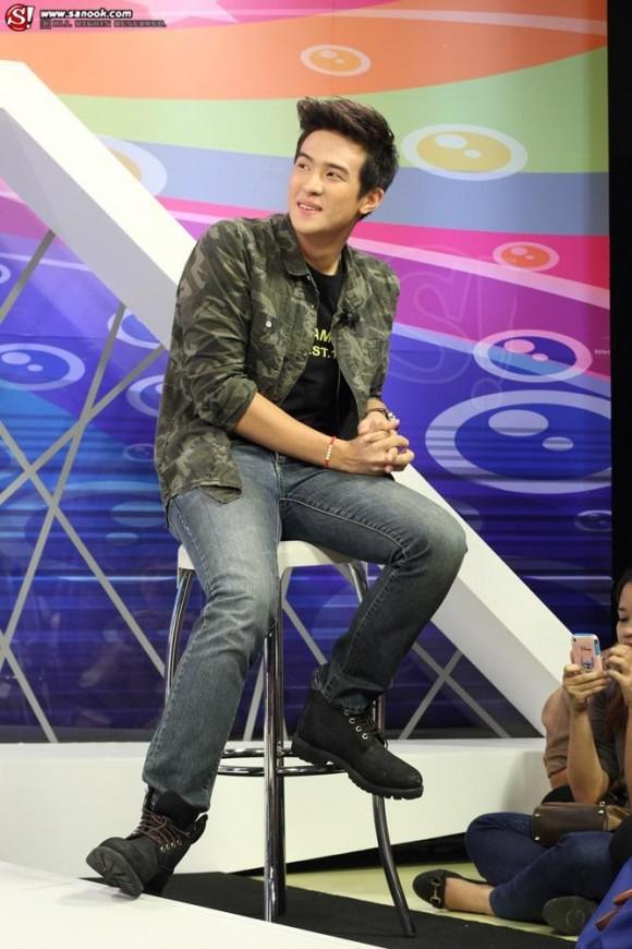 รับน้องใหม่ &ldquo;เจมส์ มาร์&rdquo; โดนฉายา &ldquo;ดาราหน้าเงิน&rdquo;