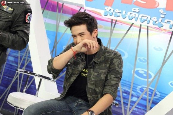 รับน้องใหม่ &ldquo;เจมส์ มาร์&rdquo; โดนฉายา &ldquo;ดาราหน้าเงิน&rdquo;