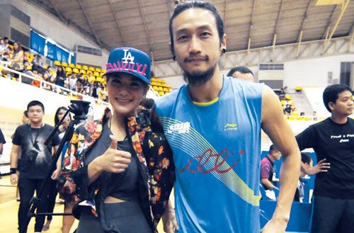 พี่ตูนทำยังไง ถึงหล่อ มัดใจ สาวก้อย?