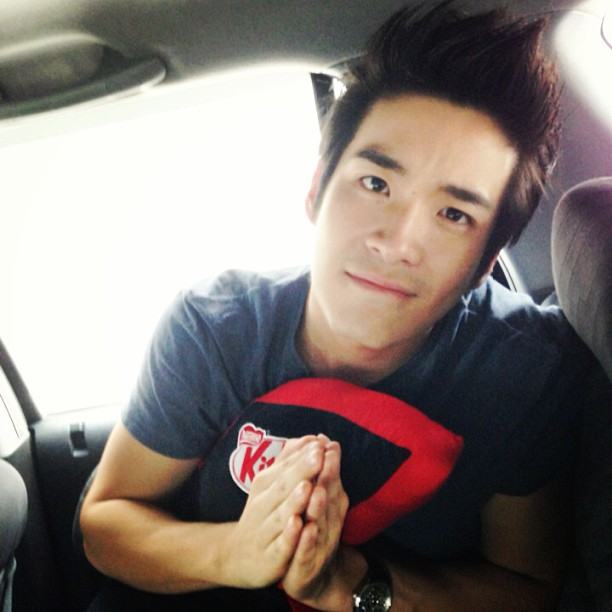 (อาเล็ก)ธีรเดช เมธาวรายุทธ