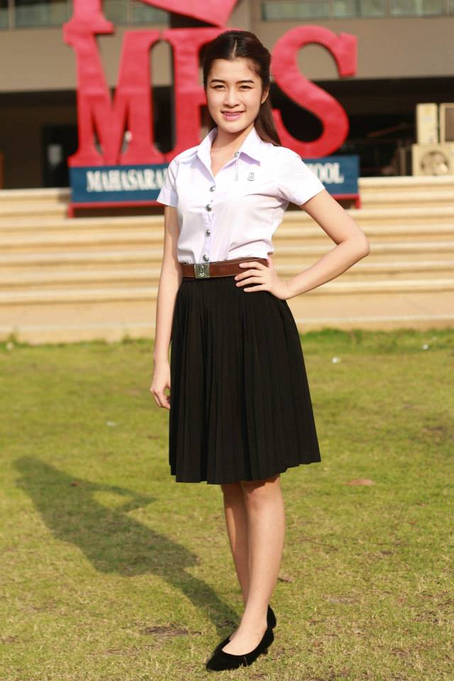 นางสาว จริยา นาเมืองรักษ์....น้องเนย สาขา การตลาด