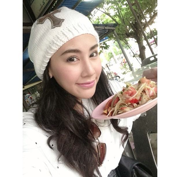 ดาว ออม เอสเธอร์ เต้ย