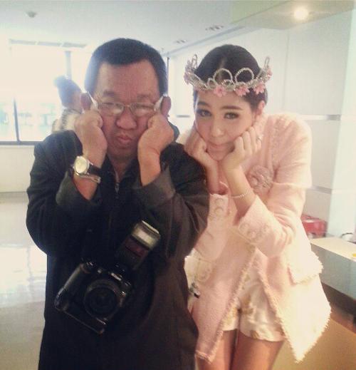 เสื้อผ้า หน้าผมของ ชมพู่ อารยา...