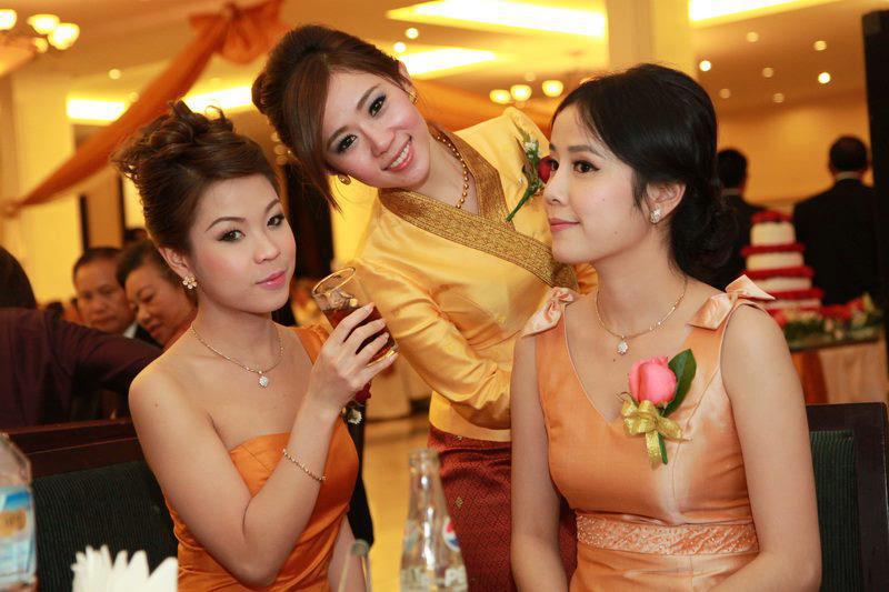งามแท้ สาวเมืองซิ่นโลก