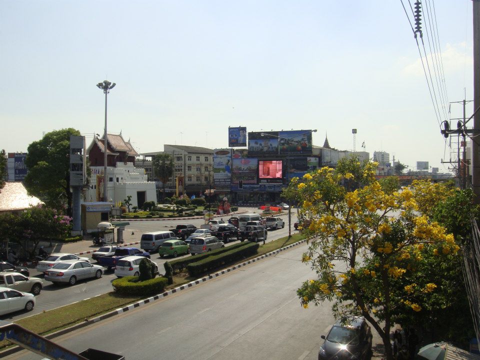 ย่านประตูพลล้าน