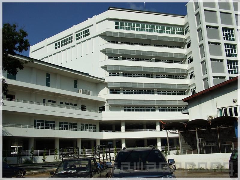 โรงพยาบาลมหาราชนครราชสีมา