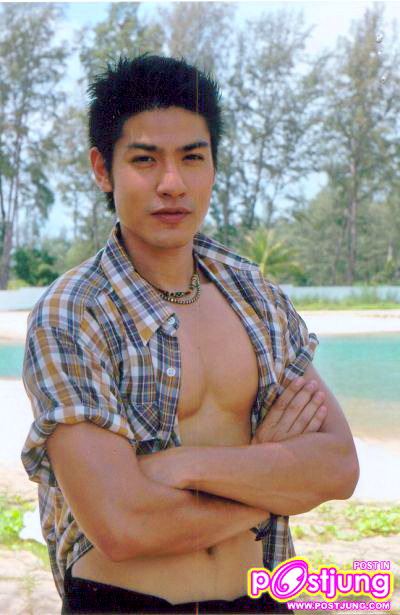 ภูริ กับกล้ามอกนูนๆ