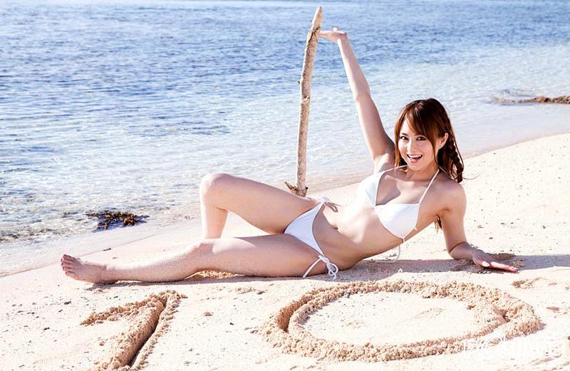 บิกินี่ สวยขาว สาวอารมณ์ดี
