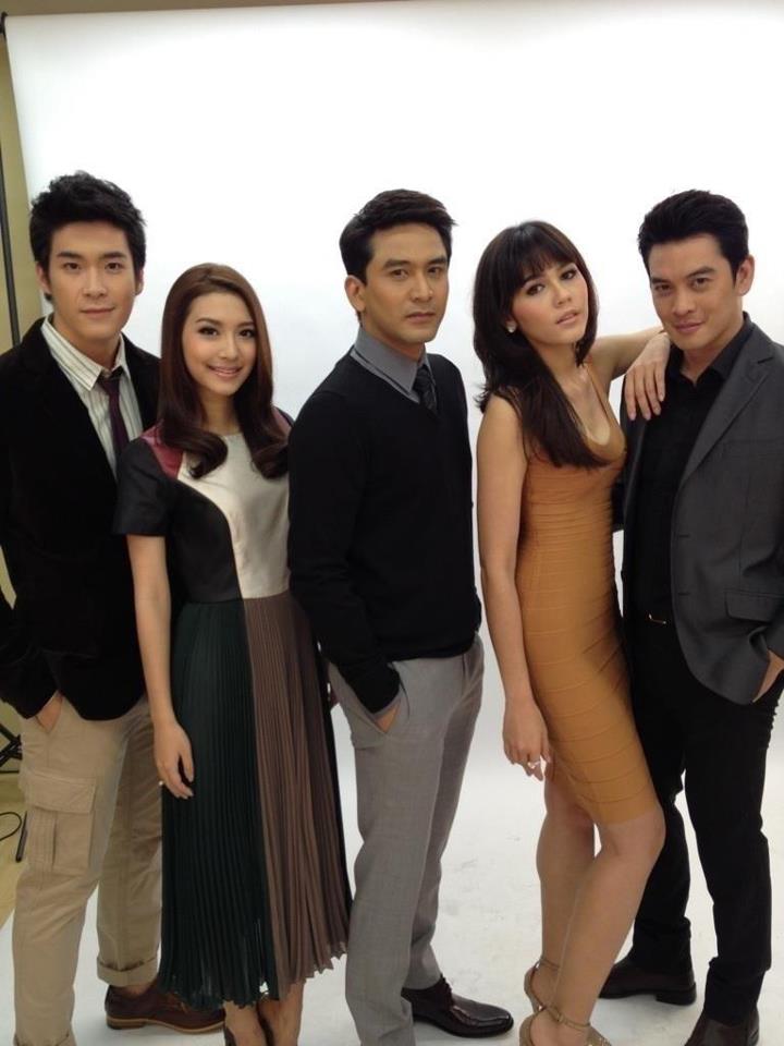 ทรายสีเพลิง เรื่องนี้มีแต่ดาราแว่บๆทั้งนั้นเลย