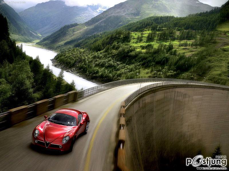 สง่างามแท้ Alfa Romeo 8c Competizione