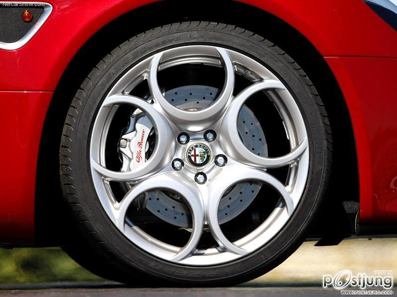สง่างามแท้ Alfa Romeo 8c Competizione