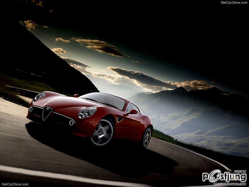 สง่างามแท้ Alfa Romeo 8c Competizione