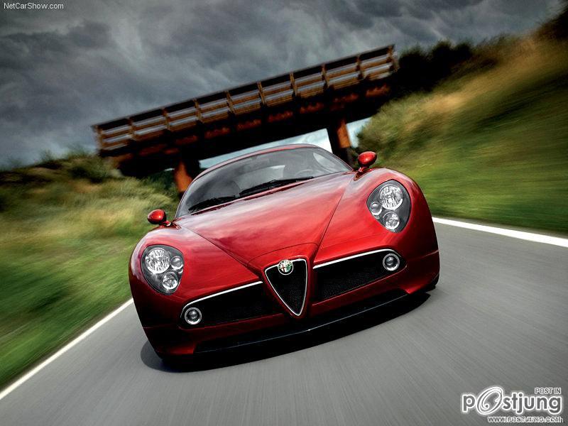 สง่างามแท้ Alfa Romeo 8c Competizione