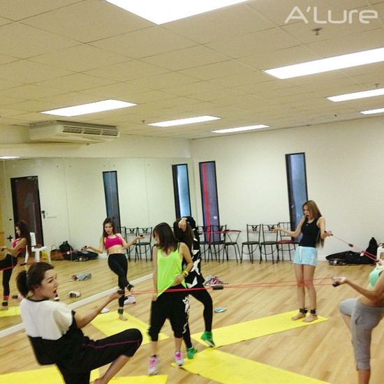 เก็บตก บรรยากาศ สาวๆอลัวร์ ซ้อมเต้น เซ็กซี่มากๆ