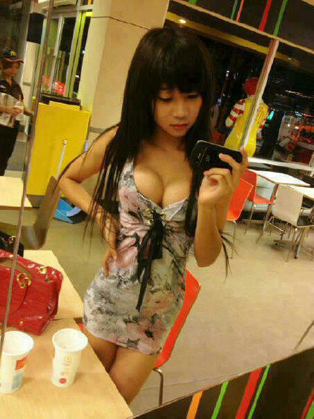 สวยโดนใจ..สาวข้างบ้าน