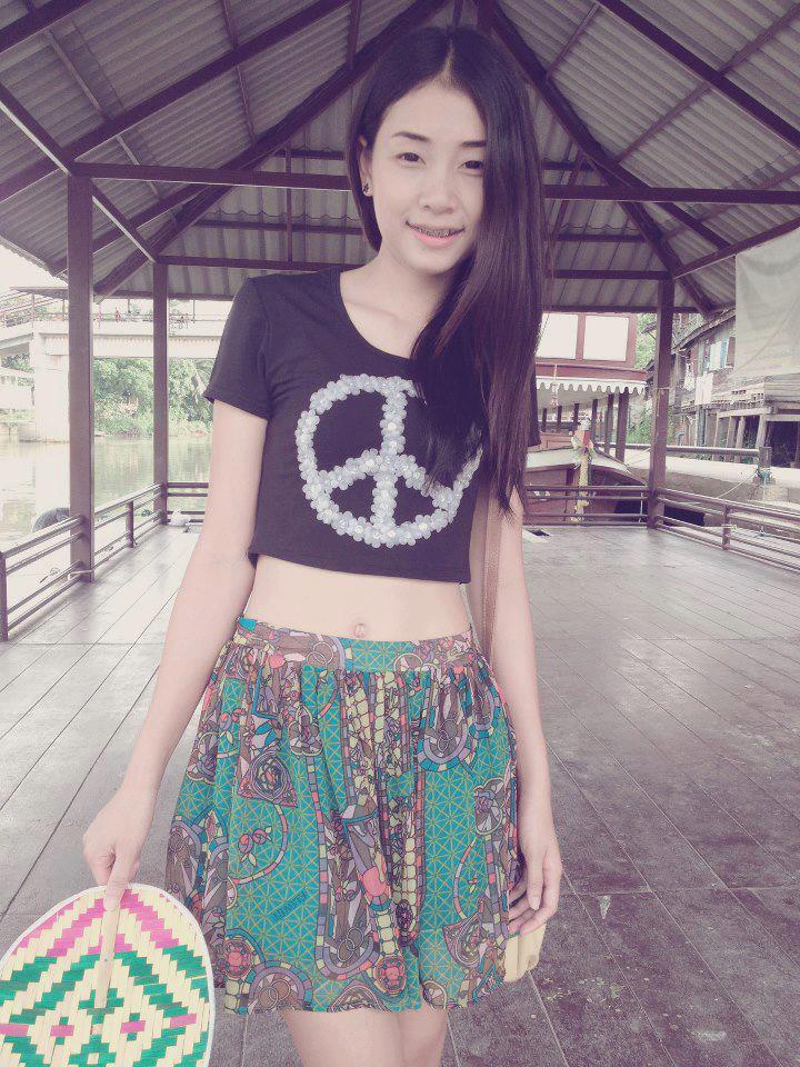 สวยโดนใจ..สาวข้างบ้าน