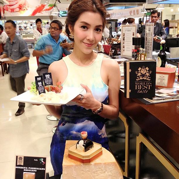 วุ้นเส้น วิริฒิพา