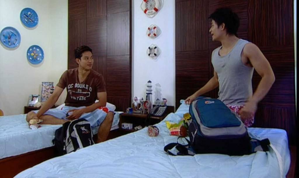 ใผอยากเบิ่งหนังเรื่องนี้แด่ หน้าฮักหล๊ายหลาย // รักนี้ มีเธอชั่วนิรันดร์ //
