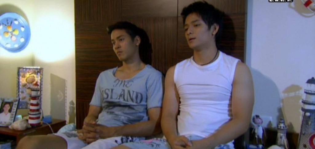ใผอยากเบิ่งหนังเรื่องนี้แด่ หน้าฮักหล๊ายหลาย // รักนี้ มีเธอชั่วนิรันดร์ //