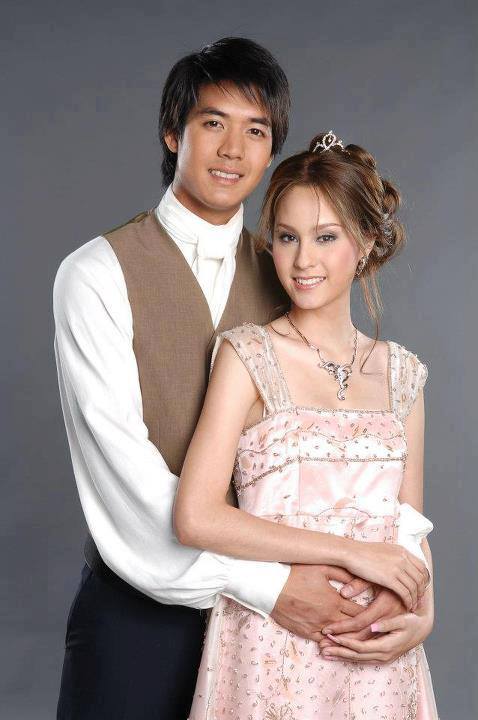 เวียร์ - ขวัญ (เจ้าชายรังสิมันส์ กับ เจ้าหญิง ทรรศิกา) ใน "ดั่งดวงหฤทัย"