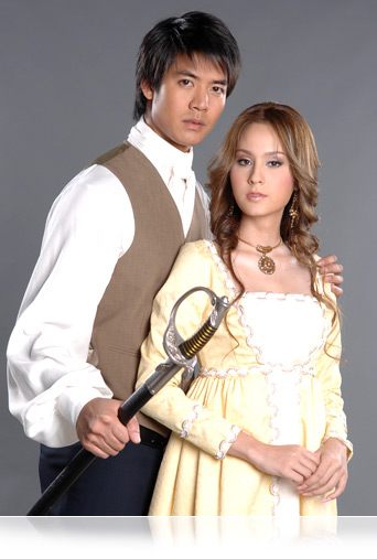 เวียร์ - ขวัญ (เจ้าชายรังสิมันส์ กับ เจ้าหญิง ทรรศิกา) ใน "ดั่งดวงหฤทัย"