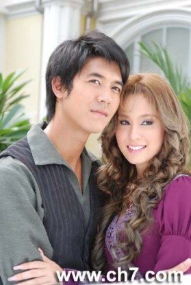 เวียร์ - ขวัญ (เจ้าชายรังสิมันส์ กับ เจ้าหญิง ทรรศิกา) ใน "ดั่งดวงหฤทัย"