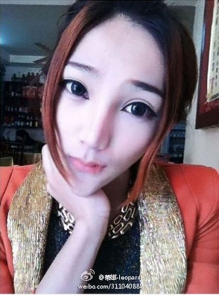 ทีน่า ลีโอพาด นางแบบในประเทศจีนแต่หน้าเธอแบบว่า