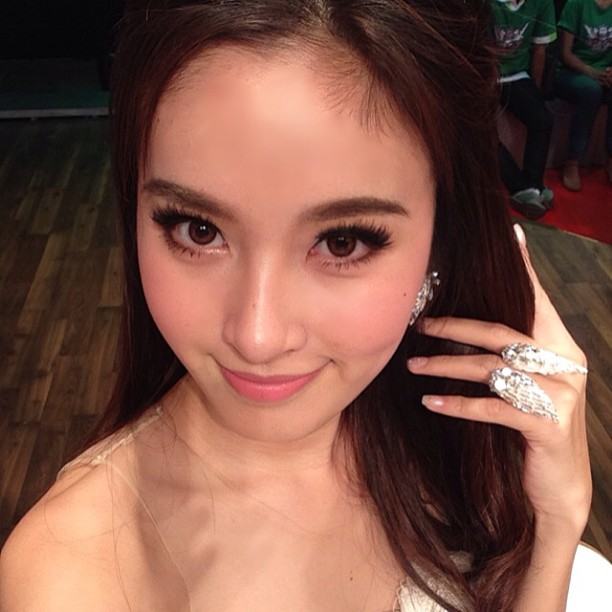 กลับมาเล่นทวิตเตอร์แล้วคะ ฝากเนื้อฝากตัวด้วยนะคะ BY POY