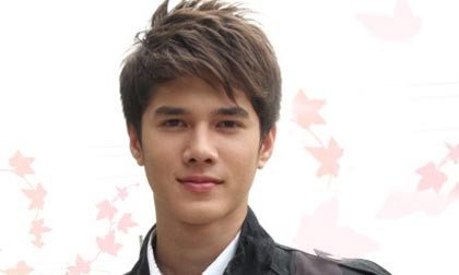แท็กซี่เสยฟอร์จูนเนอร์ ดาราช่อง 7 'มิกค์'!!!